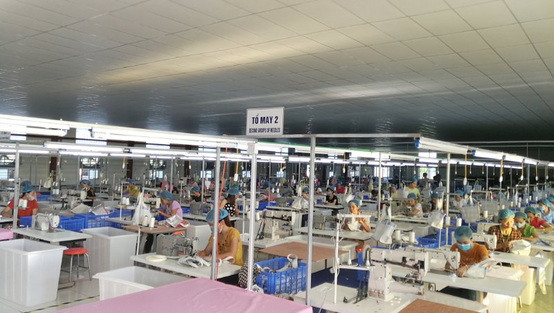 森榮手袋越南工廠正式投產(chǎn)實(shí)景拍攝 森榮手袋越南工廠正式投產(chǎn)實(shí)景拍攝